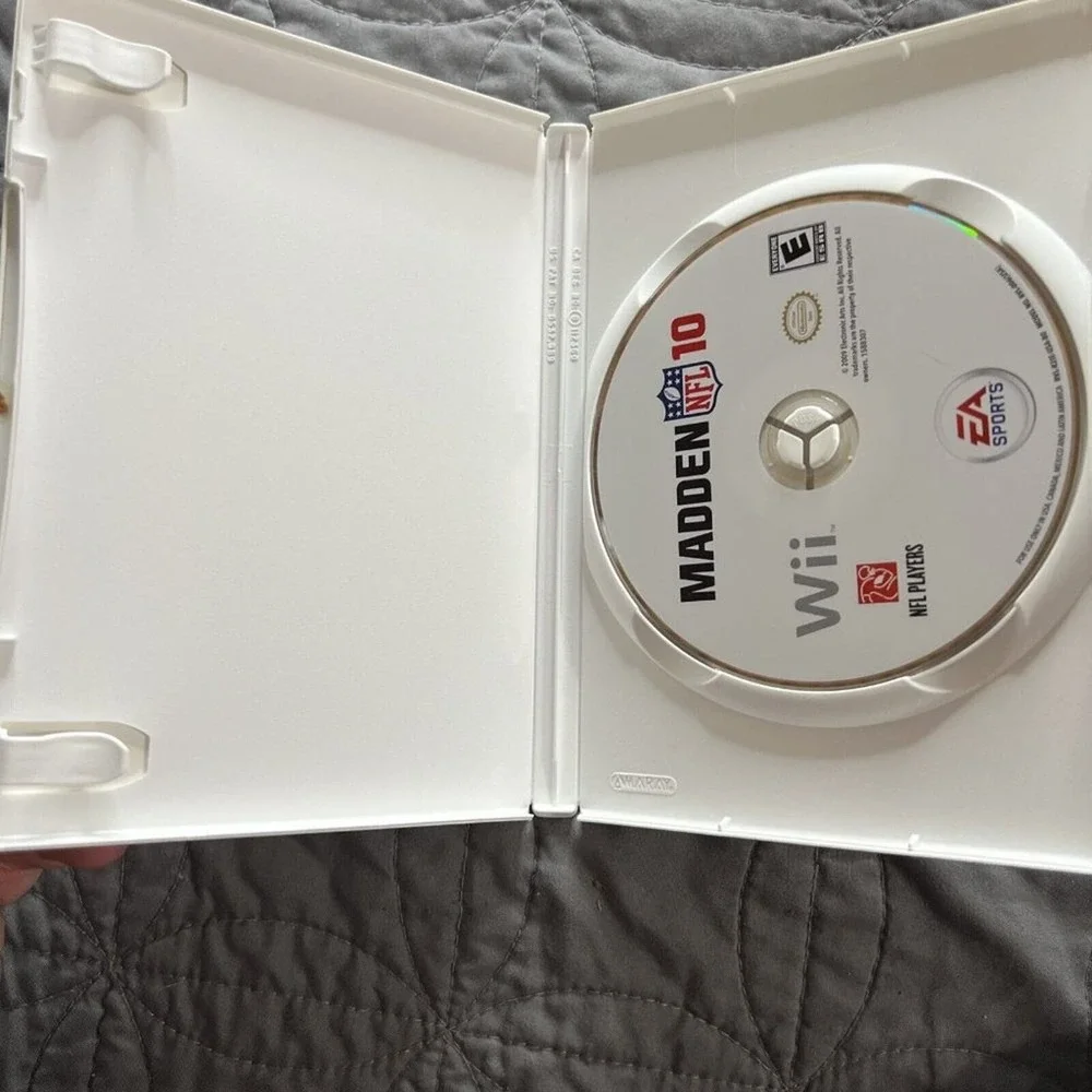 Madden‎ NFL 10 (Nintendo Wii, 2009)